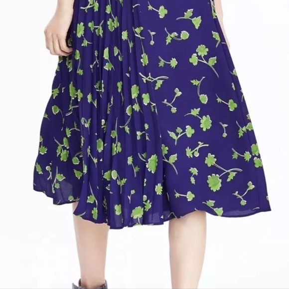 Banana Republic Button Front Pleated Skirt Kelly Green Navy Size 4 - Picture 5 of 5